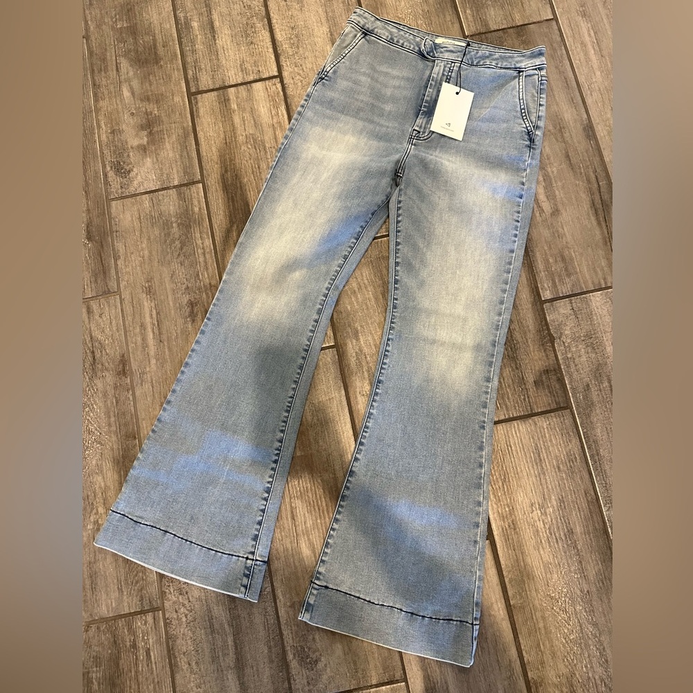 Hidden Flare Jeans SZ 30 NWT